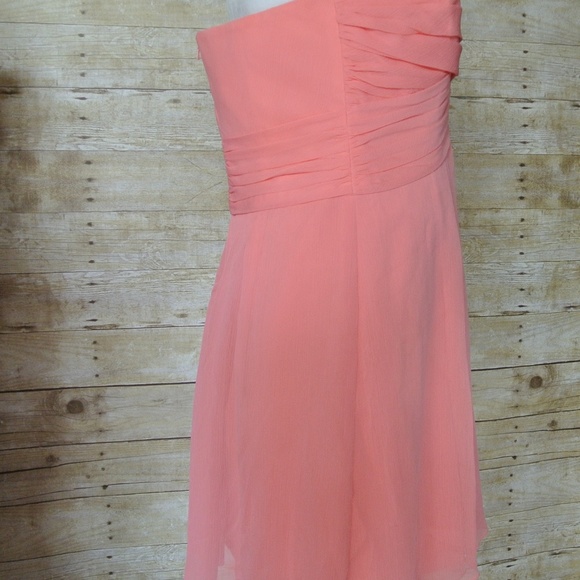 David's Bridal Strapless Crinkle Chiffon Dress 12 - Picture 5 of 9